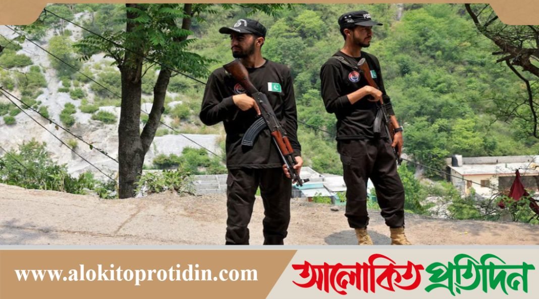 ২৫টি ড্রোন ভূপাতিতের কথা বলছে পাকিস্তান,পাল্টা হামলা প্রতিহতের দাবি ভারতের