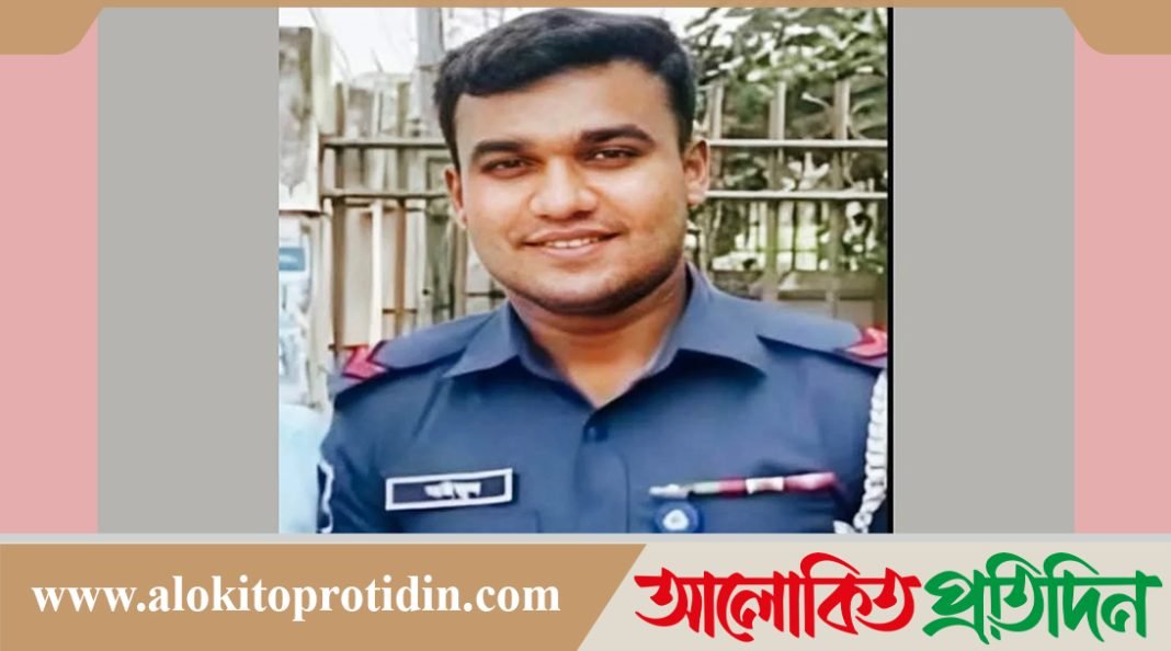 হাতিয়াতে ট্রলার ডুবিতে নিখোঁজের দুই দিন পর মেঘনার পাড়ে মিলল পুলিশ সদস্যের মরদেহ