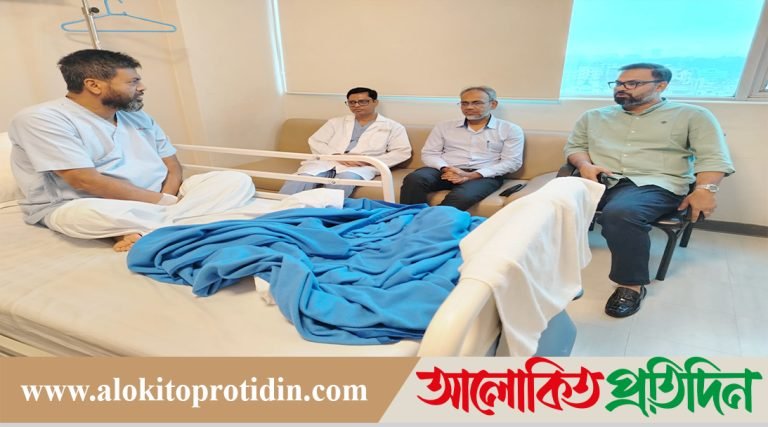 রফিকুল আলম মজনুর চিকিৎসার খোজ খবর নিতে স্কয়ার হাসপাতালে: আমিনুল হক 