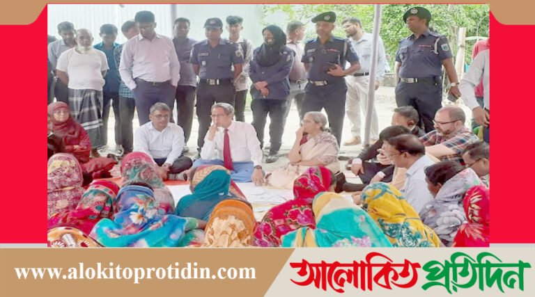 সিরাজগঞ্জে প্রান্তিক পোল্ট্রি খামারিদের নিয়ে উঠান বৈঠকে উপদেষ্টা ফরিদা আখতার