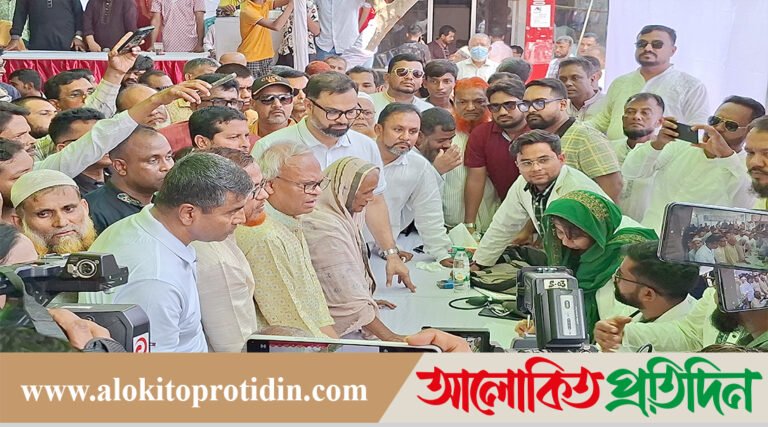 মিটফোর্ড হত্যাকাণ্ড নিয়ে বিএনপিকে দায়ী করা রাজনৈতিক অপচেষ্টা: আমিনুল হক