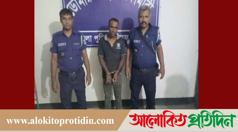 নীলফামারীতে কুখ্যাত সন্ত্রাসী সুদিব‍্যবসায়ী শাহজাহান মিয়া সেনাবাহিনীর অভিযানে গ্রে*ফতার 
