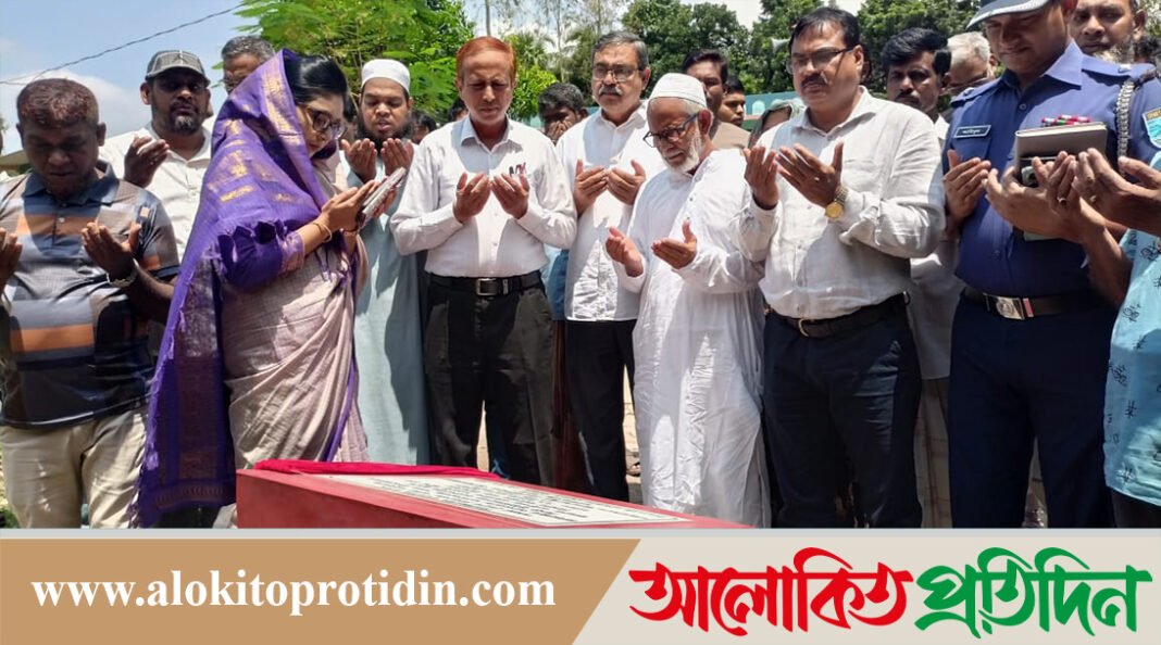 নিরাপদ পানি সরবরাহ প্রকল্পের আওতায় মানিকগঞ্জে গভীর নলকূপ স্থাপন কাজের উদ্বোধন 