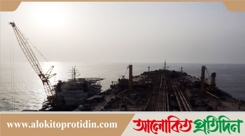 পাকিস্তানি ক্রুবাহী ট্যাংকার জাহাজে হামলা চালিয়েছে ইসরায়েল