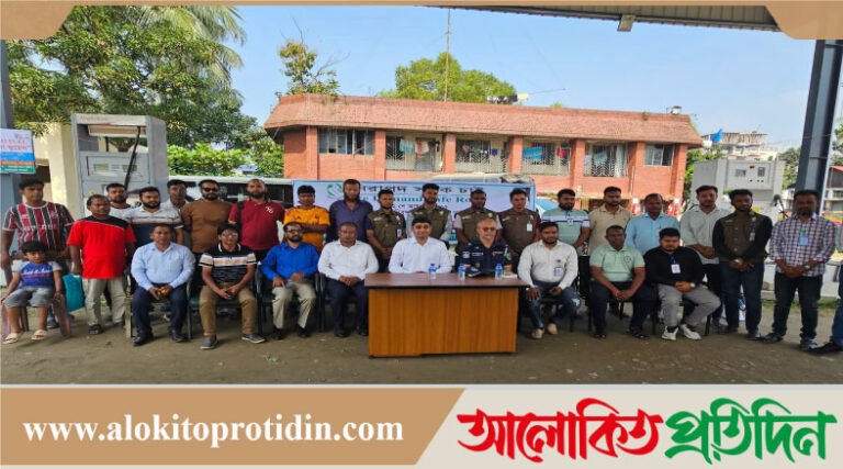 ধামরাইয়ে ‘নো হেলমেট, নো ফুয়েল’ কর্মসূচি: সড়ক দুর্ঘটনা প্রতিরোধে সচেতনতা সভা অনুষ্ঠিত