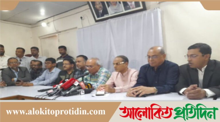 ফ্যাসিস্ট আমলে যারা অপরাধ করেছে; তারাই ককটেল কিনে নাশকতা চালাচ্ছে : রিজভী