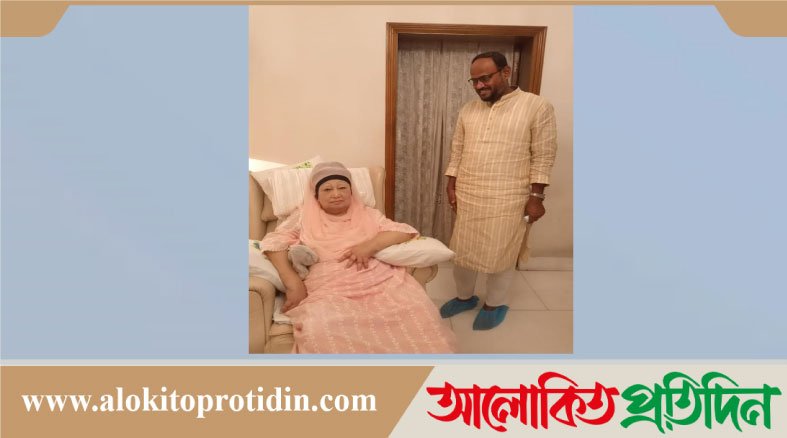বেগম খালেদা জিয়াকে আমন্ত্রণপত্র পৌঁছে দিলেন টুকু