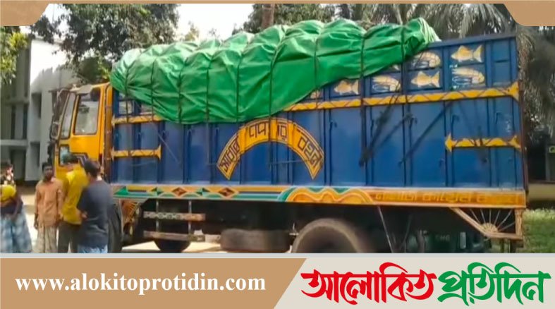 সরাইলে ট্রাক চাপায় অটোরিকশার চালকসহ দুজন নিহত