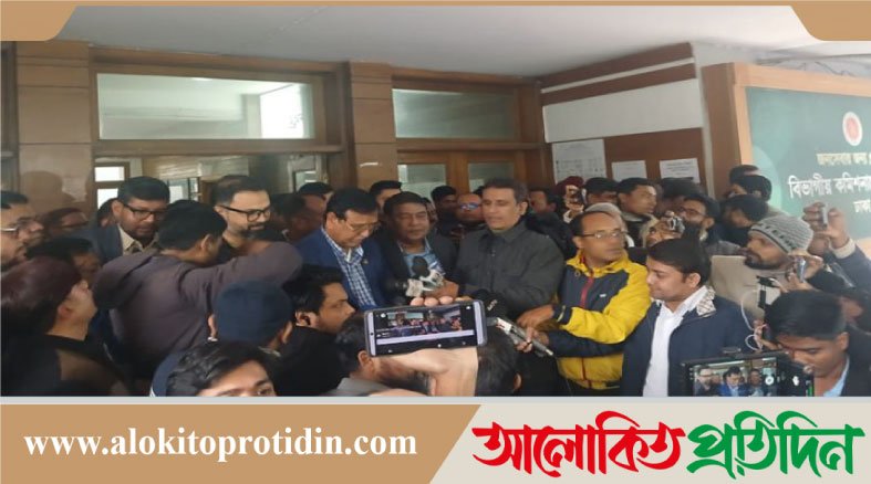 ঢাকা-১৭ আসনে তারেক রহমানের পক্ষে মনোনয়নপত্র জমা দিলেন আব্দুস সালামসহ নেতাকর্মীরা