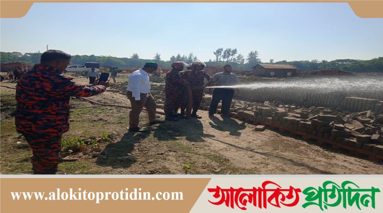 হাতিয়ায় অবৈধ ইট ভাটা ভেঙে পানি ঢেলে দিল প্রশাসন