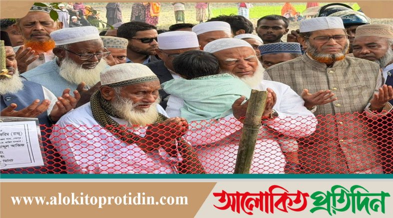 শেরপুরে নিহত রেজাউল করিমের সন্তানকে কোলে নিয়ে পরিবারকে সান্ত্বনা দিলেন ডা.শফিকুর রহমান
