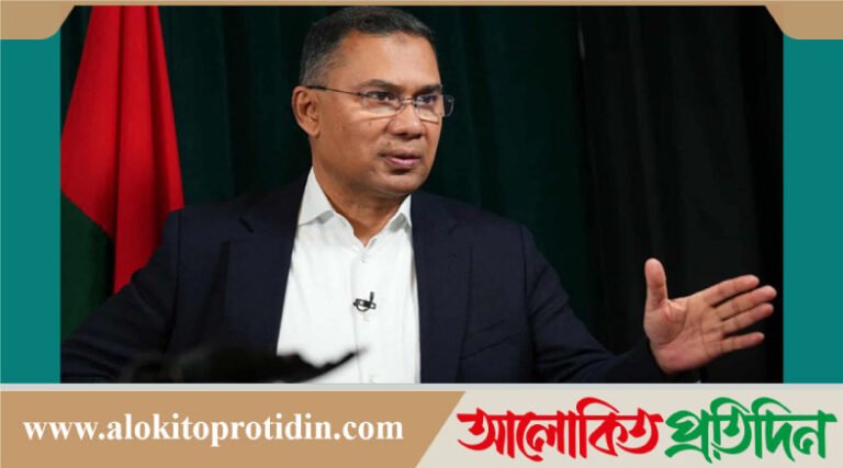 ছুটির দিনেও অফিস করলেন প্রধানমন্ত্রী