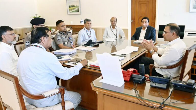 উচ্ছেদ হওয়া হকারদের পুনর্বাসনের নির্দেশ প্রধানমন্ত্রীর