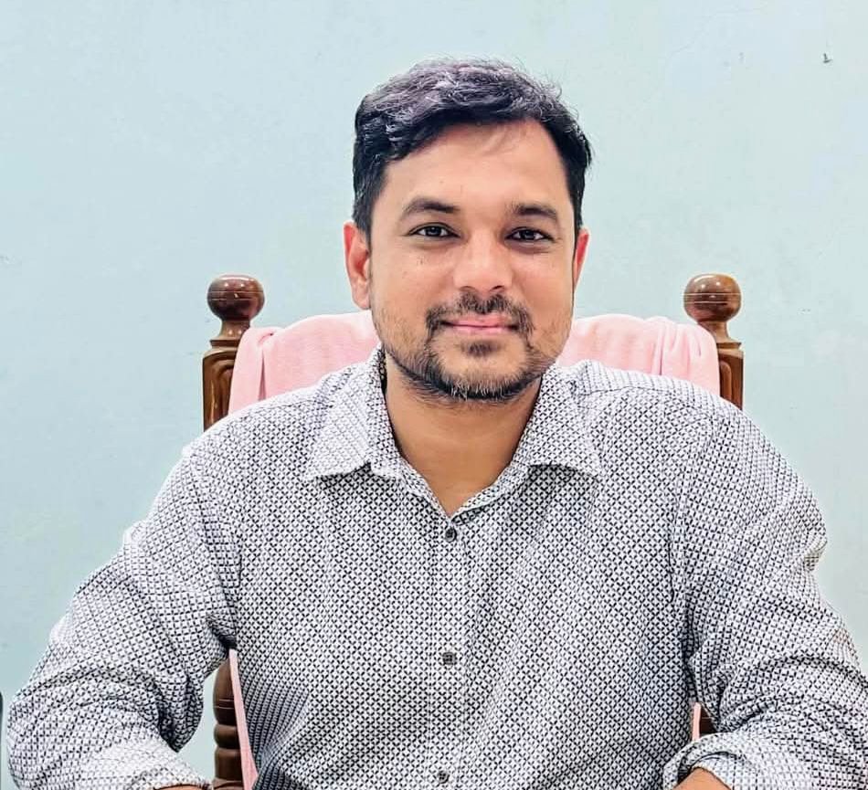 সাভার সাব-রেজিস্ট্রার জাকির ও তার স্ত্রীর সব ব্যাংক হিসাব তলব