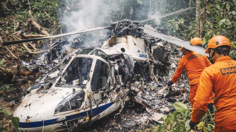 ইন্দোনেশিয়ায় হেলিকপ্টার দুর্ঘটনায় ৮ আরোহীর মৃত্যু