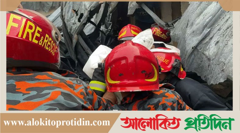 কদমতলীতে গ্যাসলাইটার কারখানায় আ*গুন : ৫ ম*রদেহ উদ্ধার