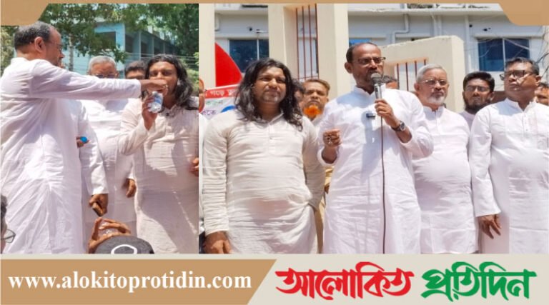 অ*নশনকারীদের দাবির সাথে একাত্মতা প্রকাশ করে পানি পান করালেন প্রতিমন্ত্রী টুকু