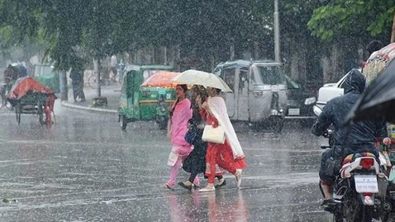 সারাদেশে বজ্রবৃষ্টির আভাস, কমতে পারে রাতের তাপমাত্রা