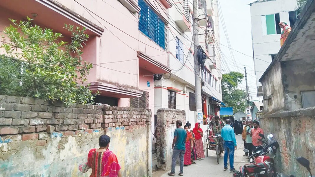 মাদারীপুরে একই পরিবারের তিনজনের মর*দেহ উদ্ধার