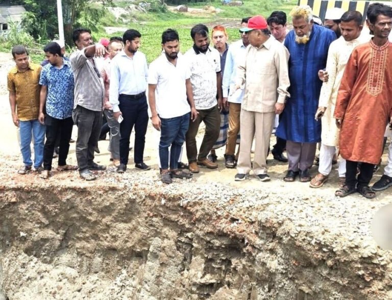 নির্মাণাধীন নবীনগর-আশুগঞ্জ ক্ষতিগ্রস্থ সড়ক পরিদর্শনে এমপি
