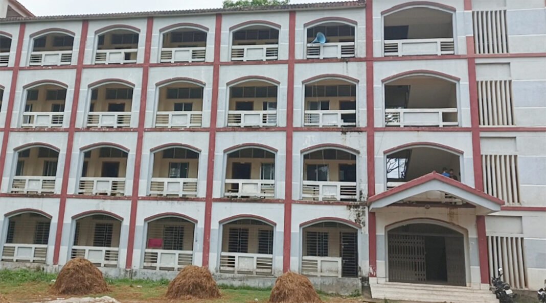সরাইলে নিয়োগ-বাণিজ্যের ভিডিও ভাইরাল: প্রধান শিক্ষকের বিরুদ্ধে ঘুষ নেওয়ার চাঞ্চল্যকর অভিযোগ