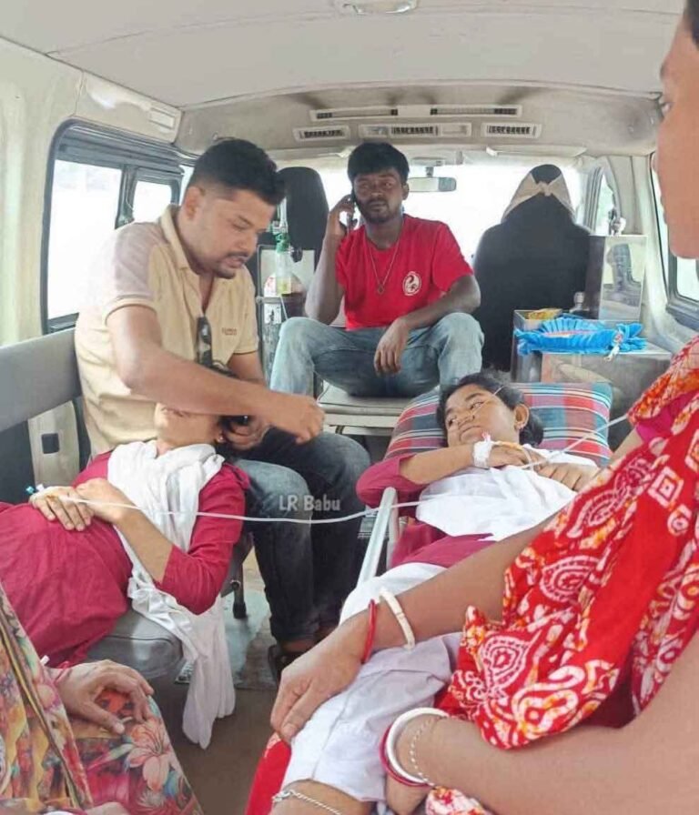 নাগরপুর মামুদনগর উচ্চ বিদ্যালয় নলকুপের পানি বি*ষক্রিয়ায় ৩২শিক্ষার্থী অ*সুস্থ