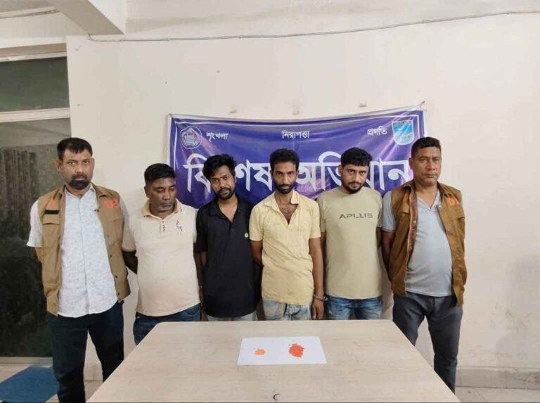 ধামরাই-আশুলিয়ায় ডিবির অ*ভিযানে ১৫০ পিস ই*য়াবাসহ ৪ জন গ্রে*প্তার