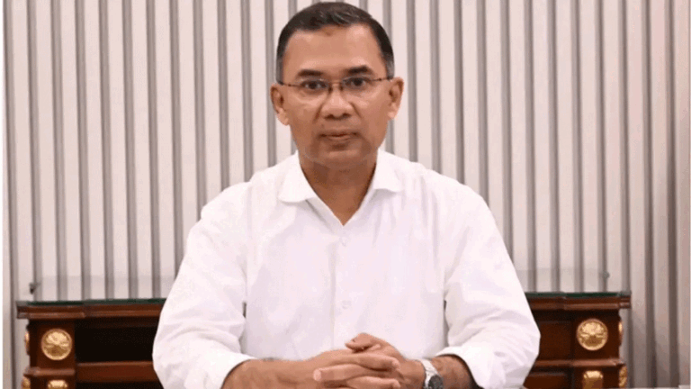 সরকারি অনুষ্ঠান উপলক্ষ্যে প্রস্তুত ব্যানার-বিলবোর্ডে প্রধানমন্ত্রীর ছবি ব্যবহার নি*ষিদ্ধ