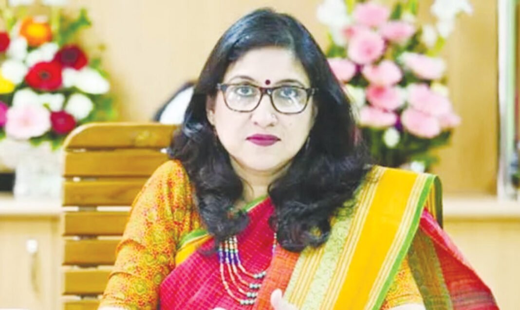 সাদেকা হালিমকে সাময়িক বরখাস্তের সিদ্ধান্ত, ৬ অধ্যাপককে দায়িত্ব থেকে অব্যাহতি