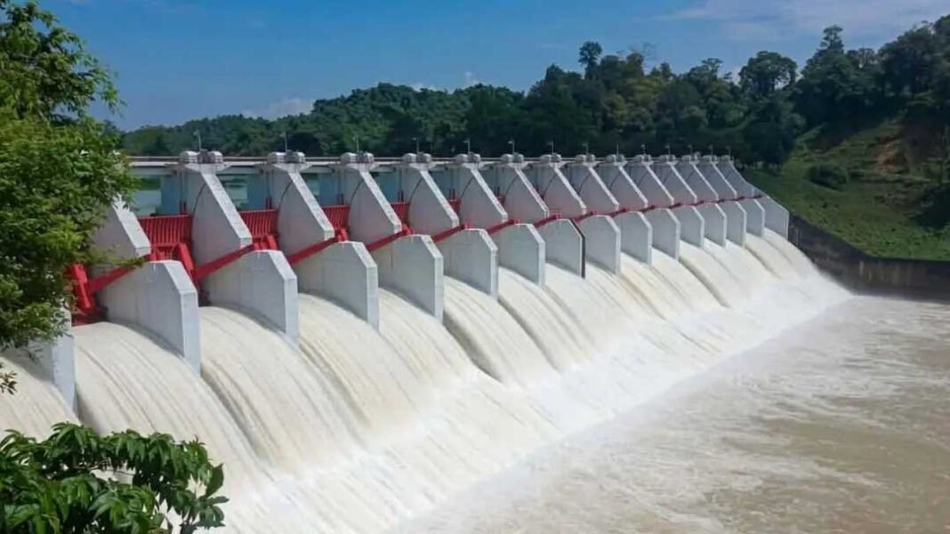 কাপ্তাই লেকে পানি বৃদ্ধির ফলে বিদ্যুৎ উৎপাদন বেড়েছে ২০০ মেগাওয়াট