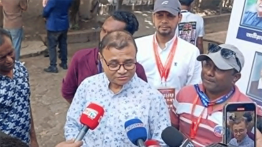 এফডিসিতে আগের উচ্ছলতা চোখে পড়ে না, ভীষণ কষ্ট লাগে: ডা. এজাজ