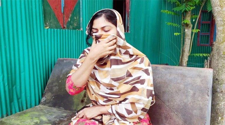 বিয়ের দাবিতে অ*ন*শ*নে তরুণী, প্রেমিকসহ আত্মগো#পনে পরিবার