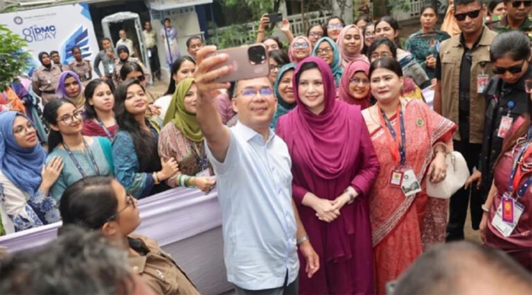 জুবাইদার স্মৃতিবিজড়িত হো#স্টেলে প্রধানমন্ত্রী, শিক্ষার্থীদের উচ্ছ্বাস