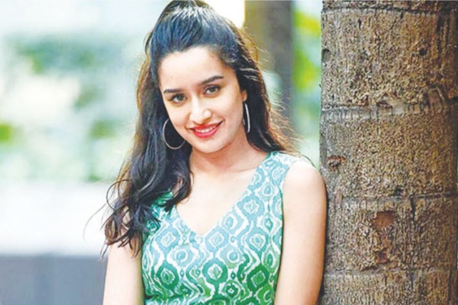 ২০ কোটি রুপির পারিশ্রমিক ছেড়ে প্রযোজক হতে চান শ্রদ্ধা