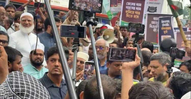 সচিবালয়ের সামনে ১১-দলীয় ঐক্যের অবস্থান,অতিরিক্ত পুলিশ মোতায়েন