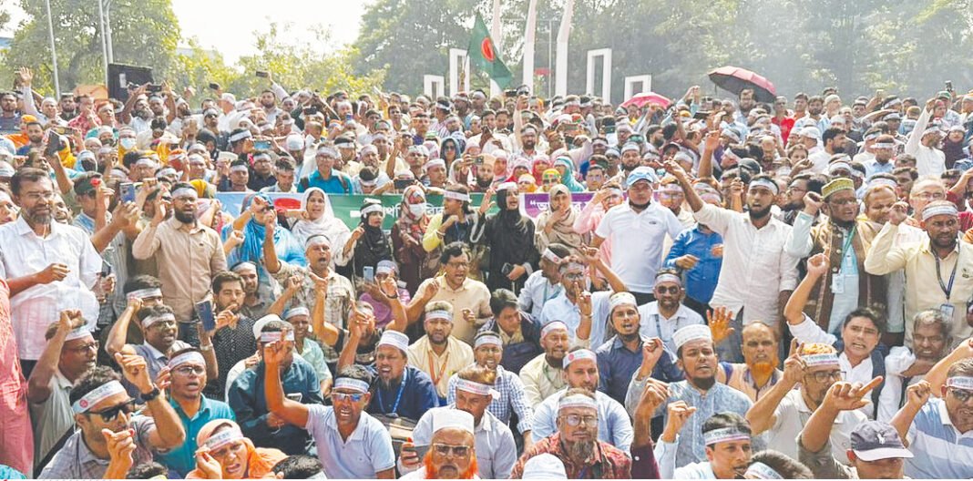 সরকারের আশ্বাসে শাহবাগের আন্দোলন প্রত্যাহার নতুন শিক্ষকদের