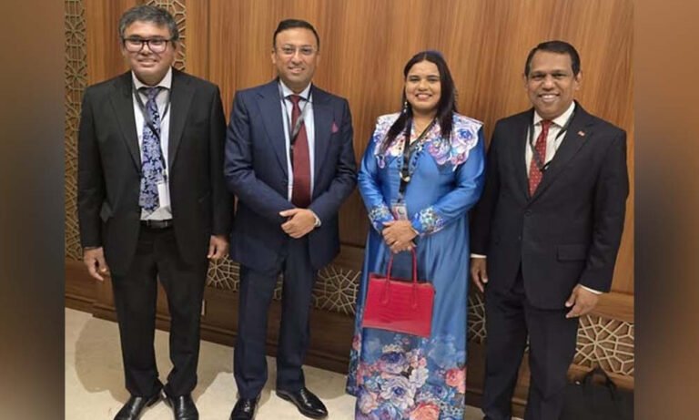 মালদ্বীপের পররাষ্ট্রমন্ত্রীর সঙ্গে প্রতিমন্ত্রী হুমায়ুন কবিরের সৌজন্য সাক্ষাৎ