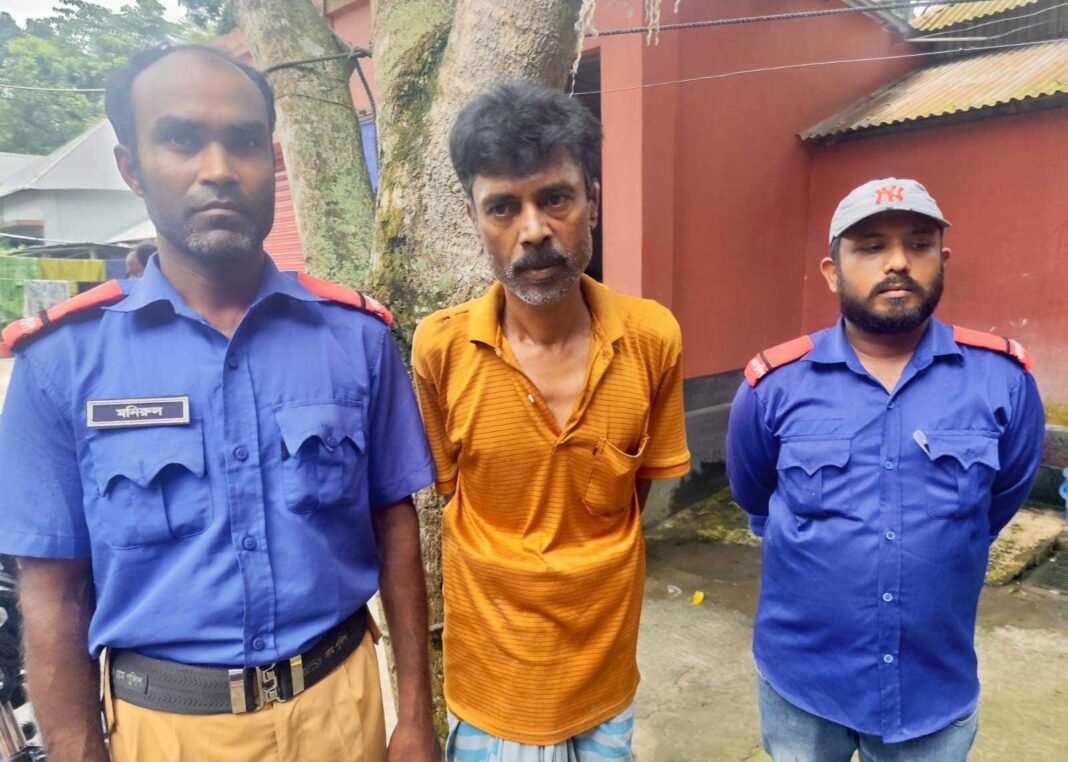ঘিওরে ১১ বছরের মেয়েকে ধ*র্ষ*ণের অ*ভিযোগে সৎ পিতা আ*টক