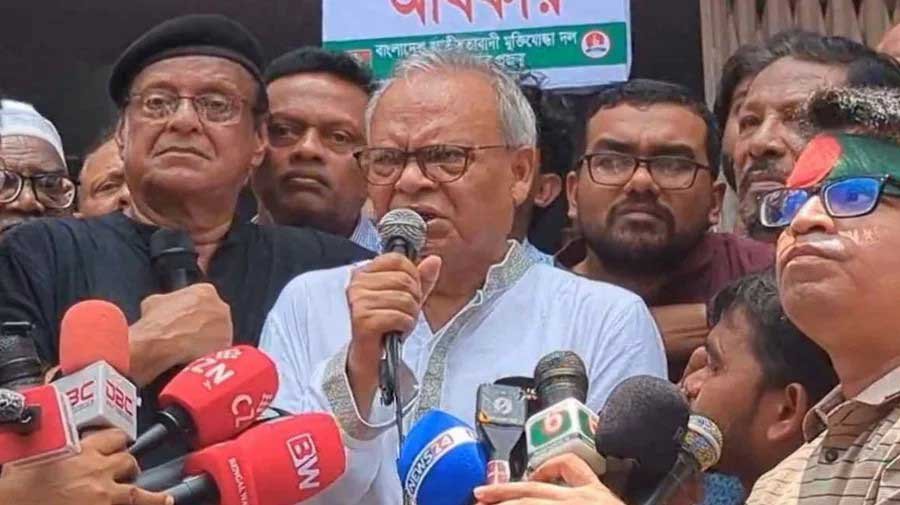 স্বাধীনতাবি*রো*ধীরা মুক্তিযুদ্ধের ইতিহাসকে ছোট করার চেষ্টা করছে : রিজভী 