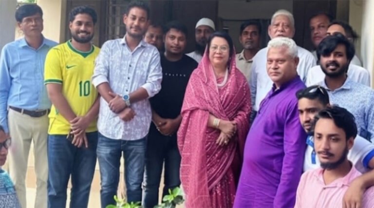 ধামরাই উপজেলা খাদ্য গোডাউন পরিদর্শন করলেন: খাদ্যমন্ত্রী আফরোজা খানম রিতা