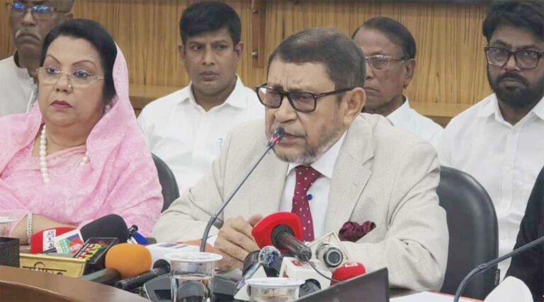 ‘বিগত নির্বাচনে ডিসি-ইউএনও-ওসিকে ঘুষ দেওয়া হতো, এবার ১০ টাকাও দেওয়া হয়নি’