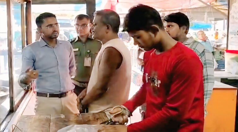 ধামরাইয়ে রাইস মিল, মিষ্টির দোকান ও টায়ার রিসাইক্লিং কা*রখানায় জরিমা*না