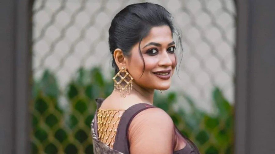 ইতালিতে অভিনেত্রী বাঁধনকে আওয়ামী লীগ কর্মীদের বিরুদ্ধে হে*নস্তার অ*ভিযোগ
