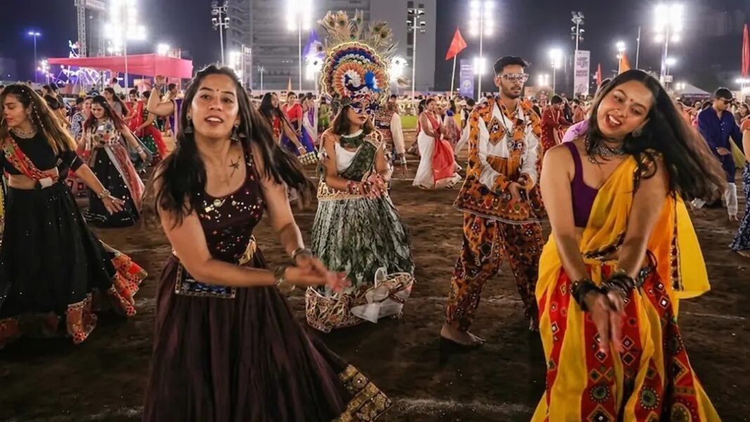 ভারতে নবরাত্রির উৎসবে মুসলিমদের দূরে রাখতে বলল বিশ্ব হিন্দু পরিষদ