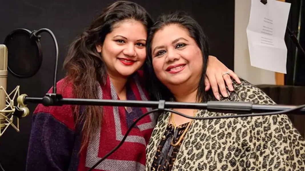 মৃত্যুর গুজব: আমার মা সুস্থ ও জীবিত আছেন- বললেন রুনা লায়লার মেয়ে