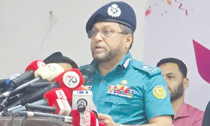 জনগণের স্বার্থে পুলিশ ও গণমাধ্যম পরস্পরের বন্ধু: ডিএমপি কমিশনার