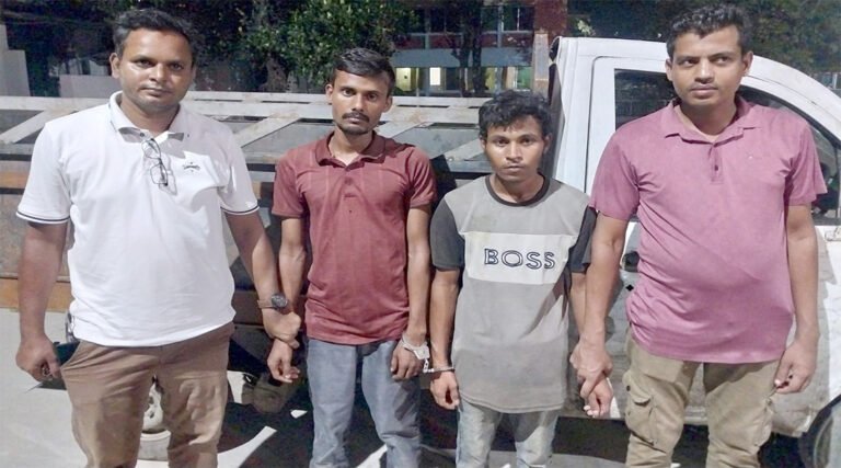 আশুলিয়া থেকে চুরি হওয়া লেগুনা রংপুরে উদ্ধার, আট*ক-২