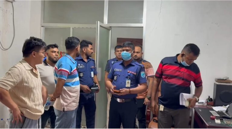 ধামরাইয়ে ব্যাটারি কারখানায় চীনা কর্মকর্তাকে বেঁধে ৭০ লাখ টাকা লুটের অভিযোগ