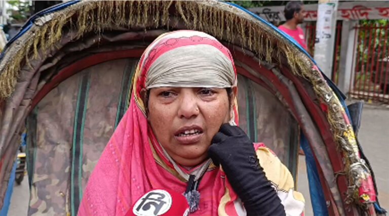 দুর্ঘটনায় ভাঙল পা, বন্ধ আয়: সন্তানকে নিয়ে বাঁচা*র আকুতি অসহায় জাহানারা বেগমের