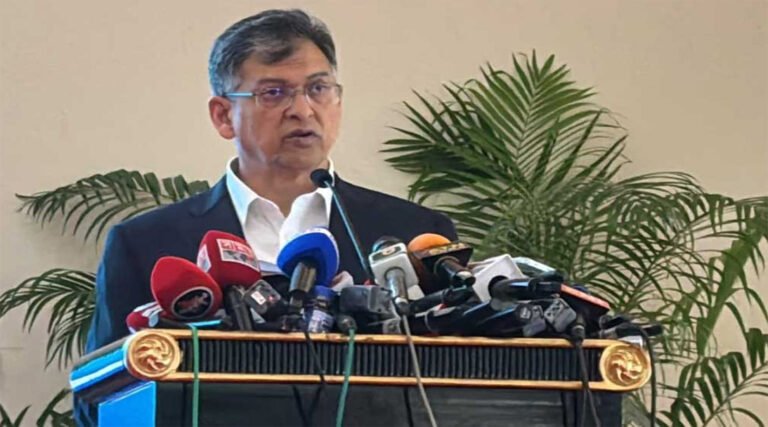 ফ্যাসিবাদে*র দোসরদের গ্রেপ্তা*র করলে পুরস্কার পাবে পুলিশ: স্বরাষ্ট্রমন্ত্রী
